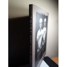 Mary Ellen Mark - Twins, Aperture Monograph, Hardcover 